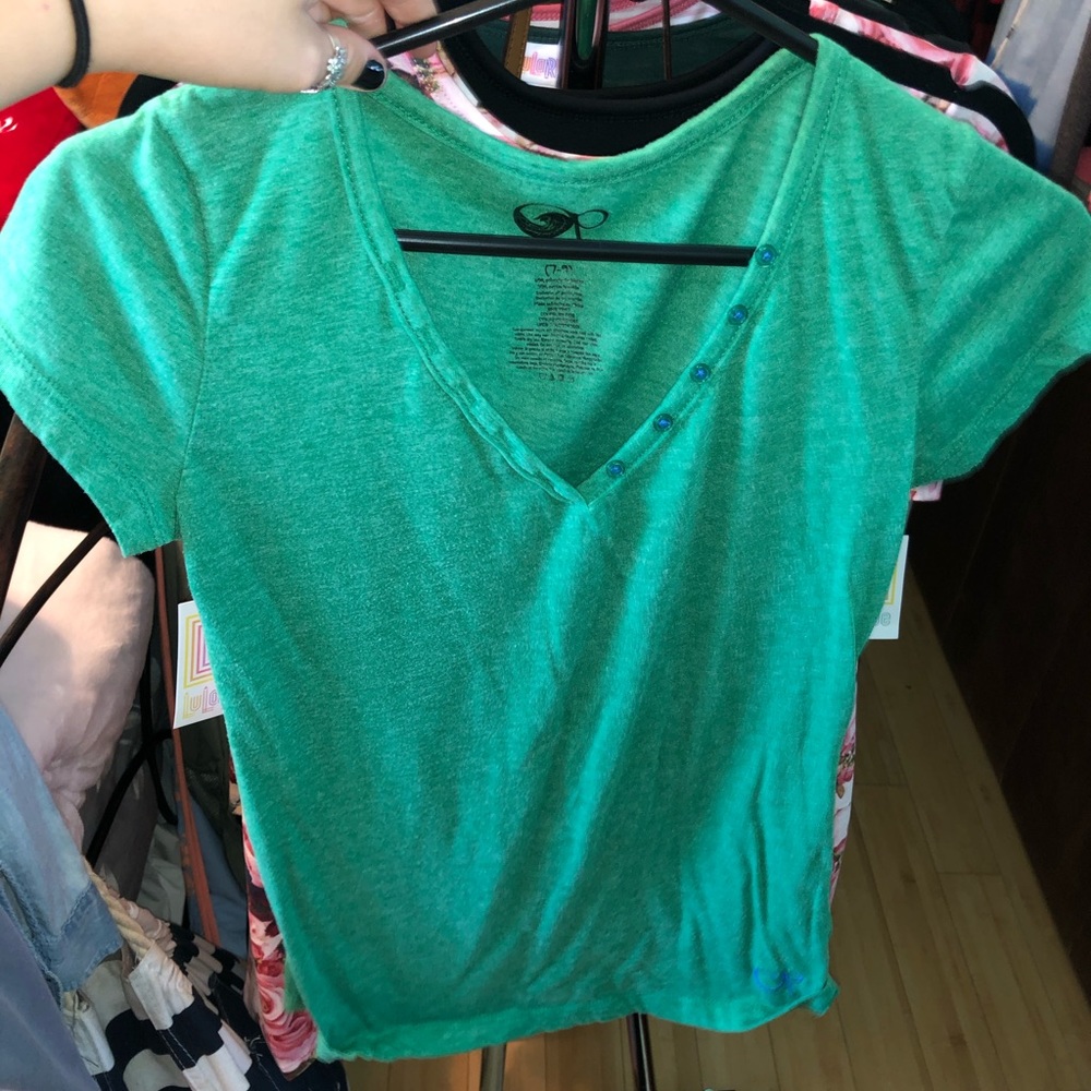 Green tee. Op.